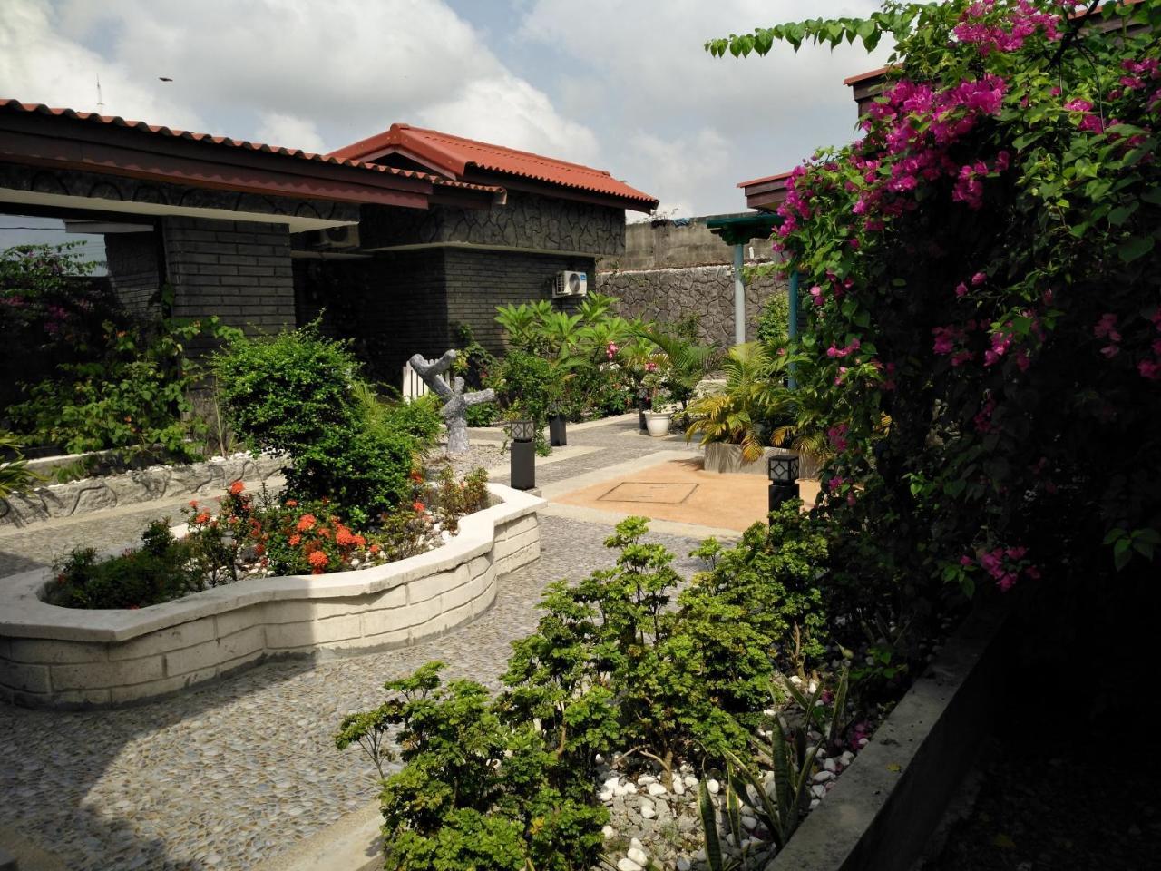 Hotel Des Jardins Abidżan Zewnętrze zdjęcie